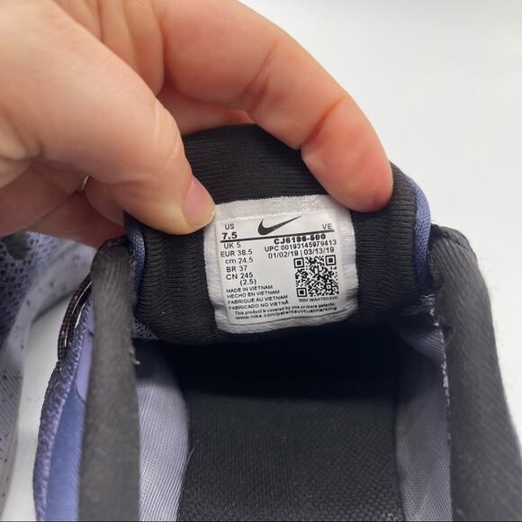 Nike, Quest Running Shoes. Size 7.5, Purple and Blue. In good used condition! - Picture 6 of 9